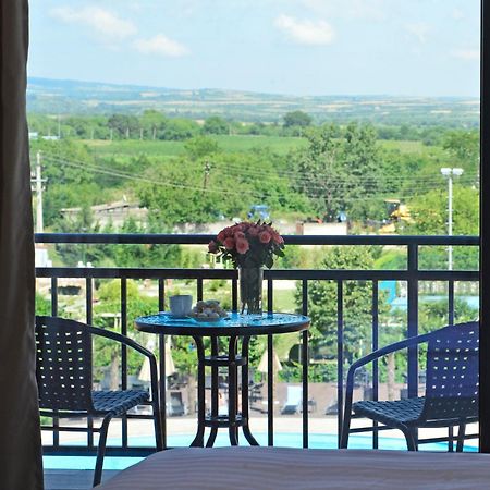Ambassadori Kachreti Golf Resort Kachretʼi エクステリア 写真