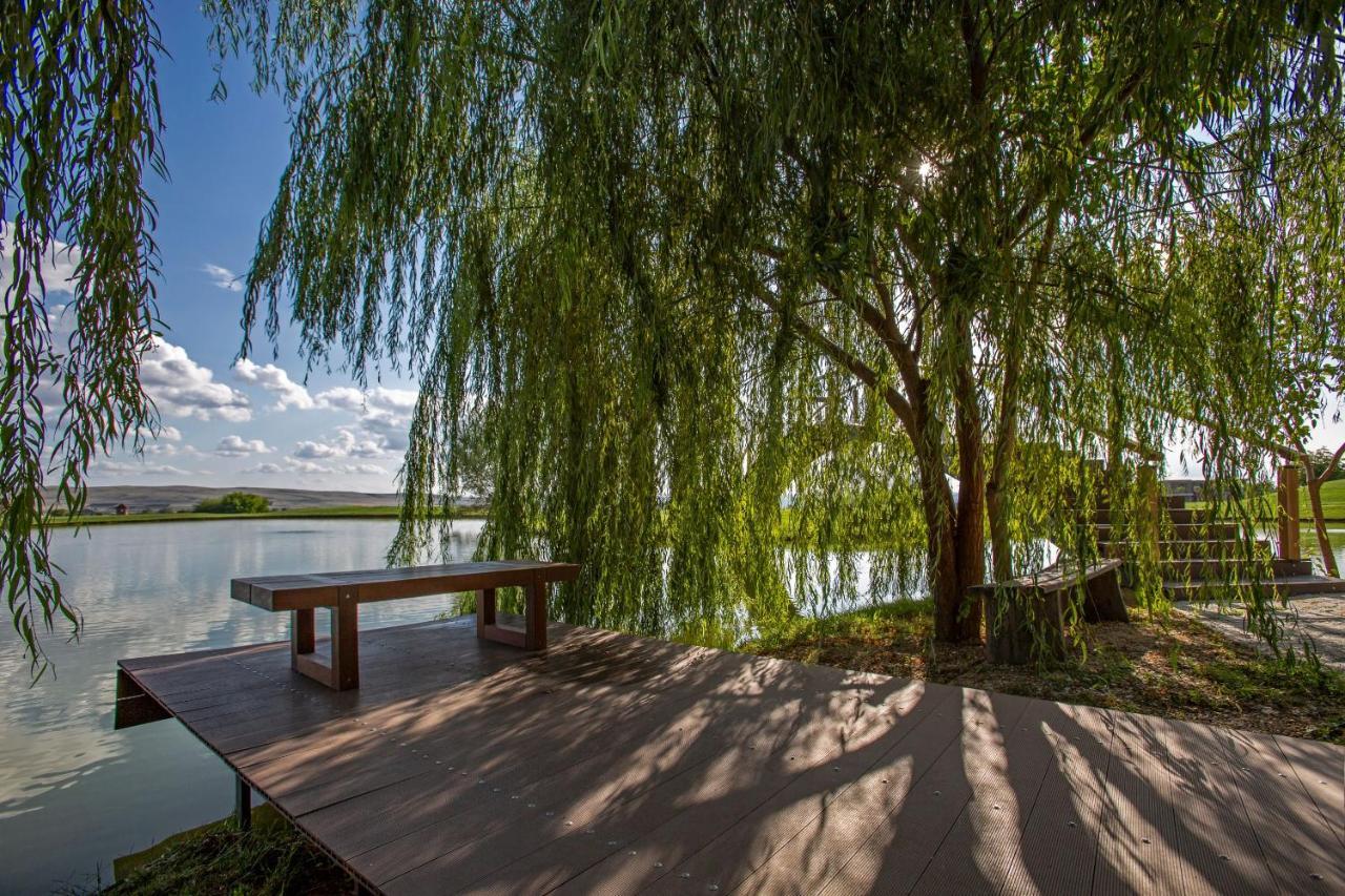 Ambassadori Kachreti Golf Resort Kachretʼi エクステリア 写真