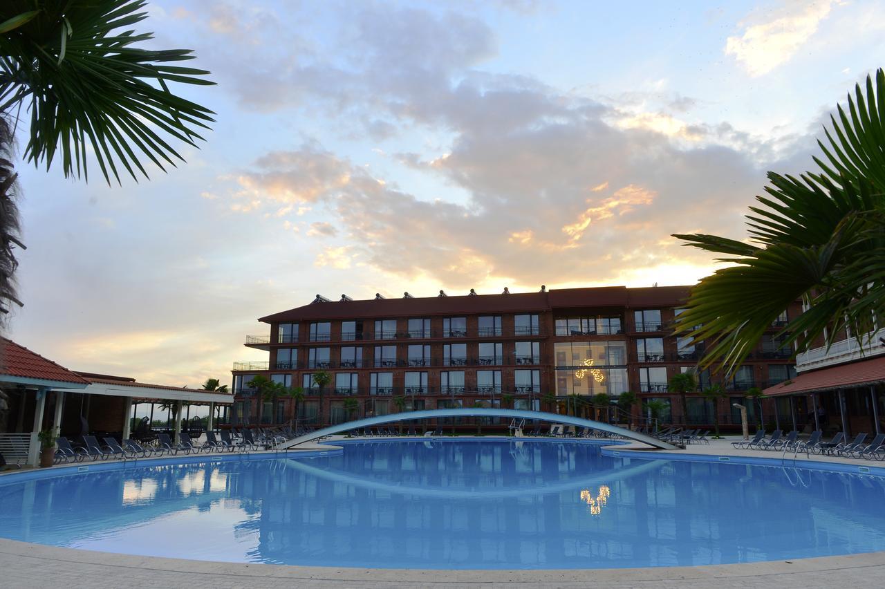 Ambassadori Kachreti Golf Resort Kachretʼi エクステリア 写真