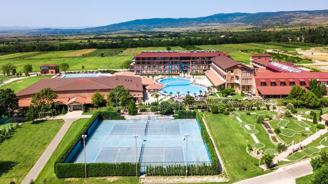 Ambassadori Kachreti Golf Resort Kachretʼi エクステリア 写真