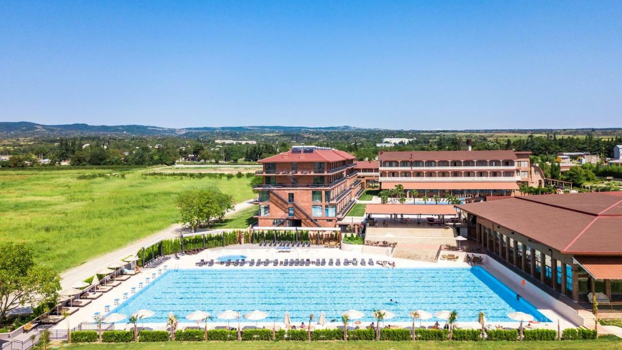 Ambassadori Kachreti Golf Resort Kachretʼi エクステリア 写真