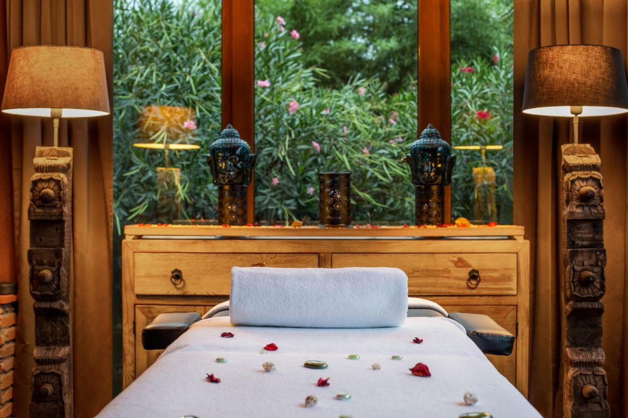 Ambassadori Kachreti Golf Resort Kachretʼi エクステリア 写真